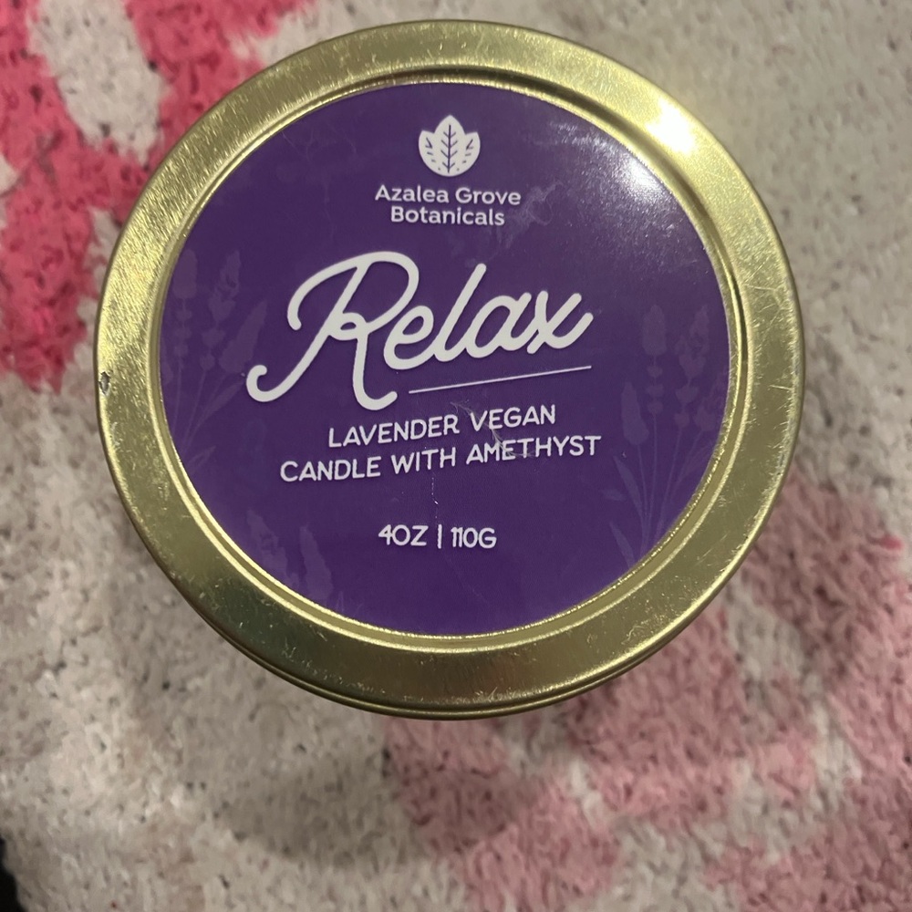 RELAX LAVENDER VEGAN CANDLE W/ ÂMETHYST